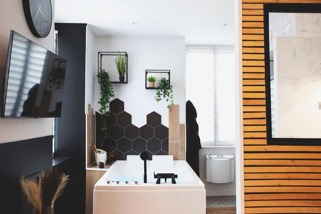 Love Room, La Douce Angevine Angers Dış mekan fotoğraf